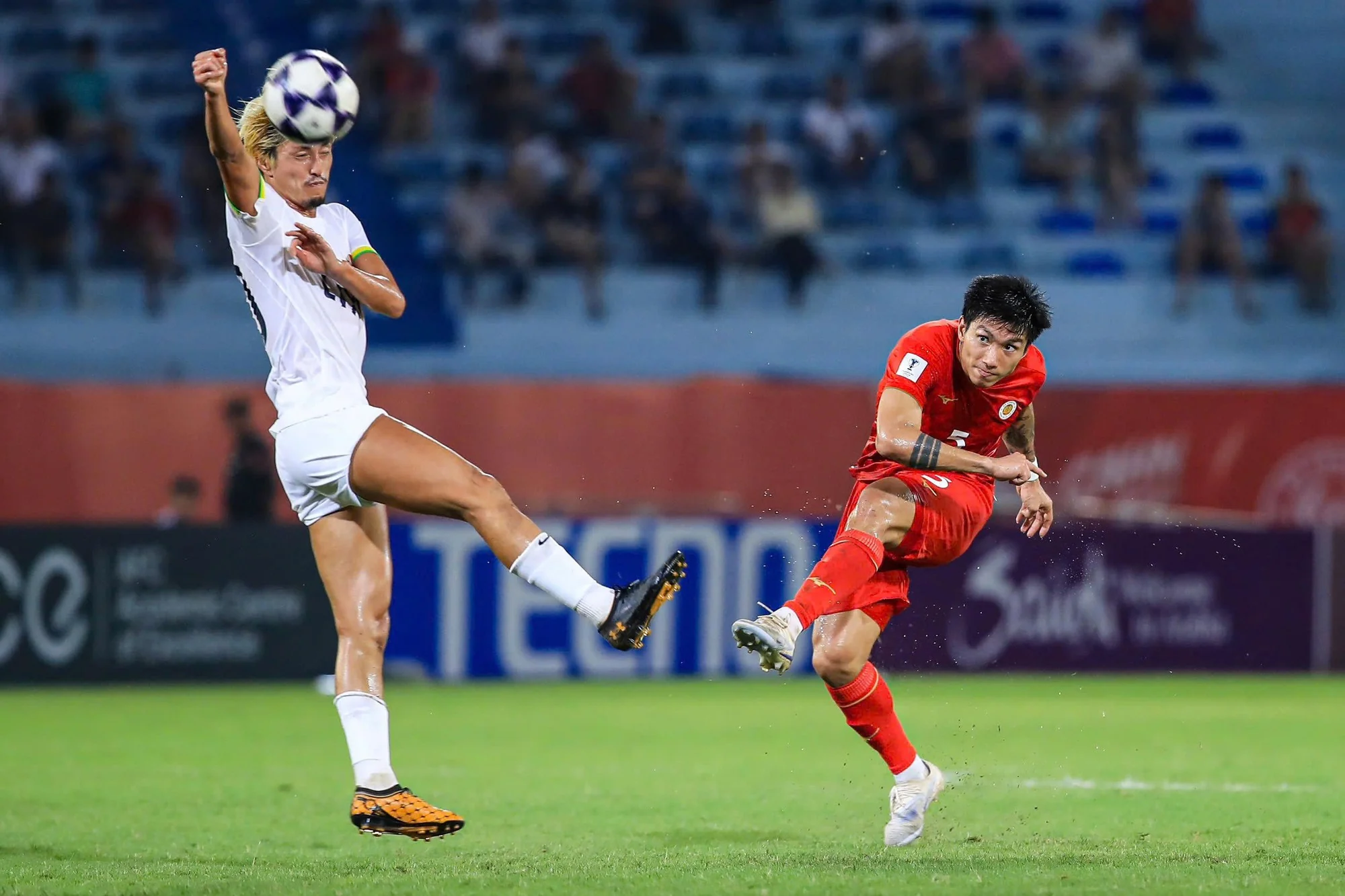 Lịch thi đấu V.League hôm nay (30/10); Nhà Glazer nổi giận với Sir Jim Ratcliffe