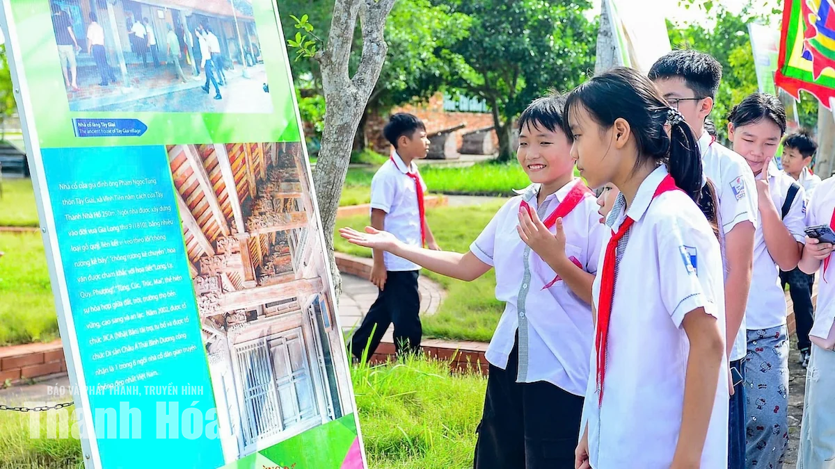 Giáo dục di sản, nuôi dưỡng tình yêu đất nước