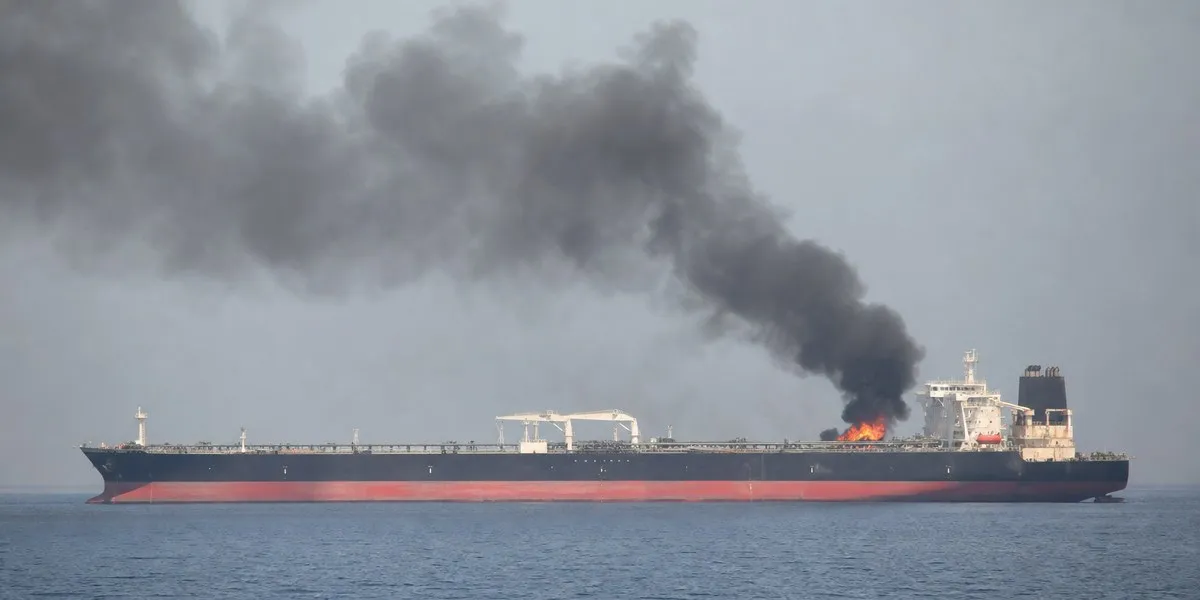 Iran tuyên bố 4 tàu chở dầu trúng thủy lôi bốc cháy tại Hormuz, Mỹ gia tăng sức ép