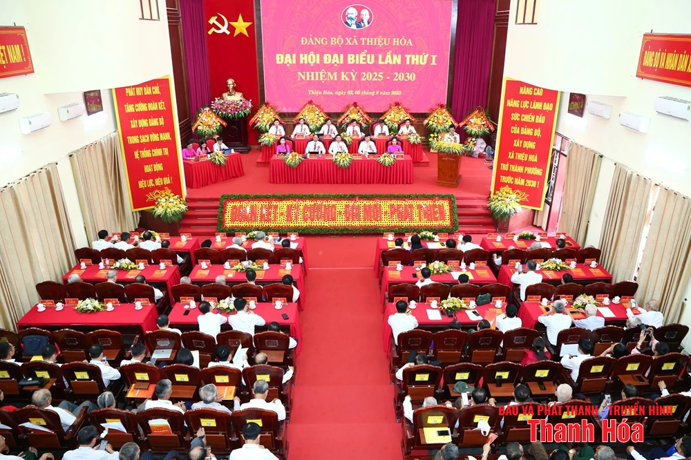 Phó Bí thư Thường trực Tỉnh ủy Lại Thế Nguyên dự Đại hội đại biểu Đảng bộ xã Thiệu Hóa