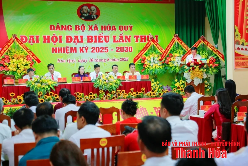 Phó Chủ tịch Thường trực UBND tỉnh Nguyễn Văn Thi dự Đại hội đại biểu Đảng bộ xã Hóa Quỳ