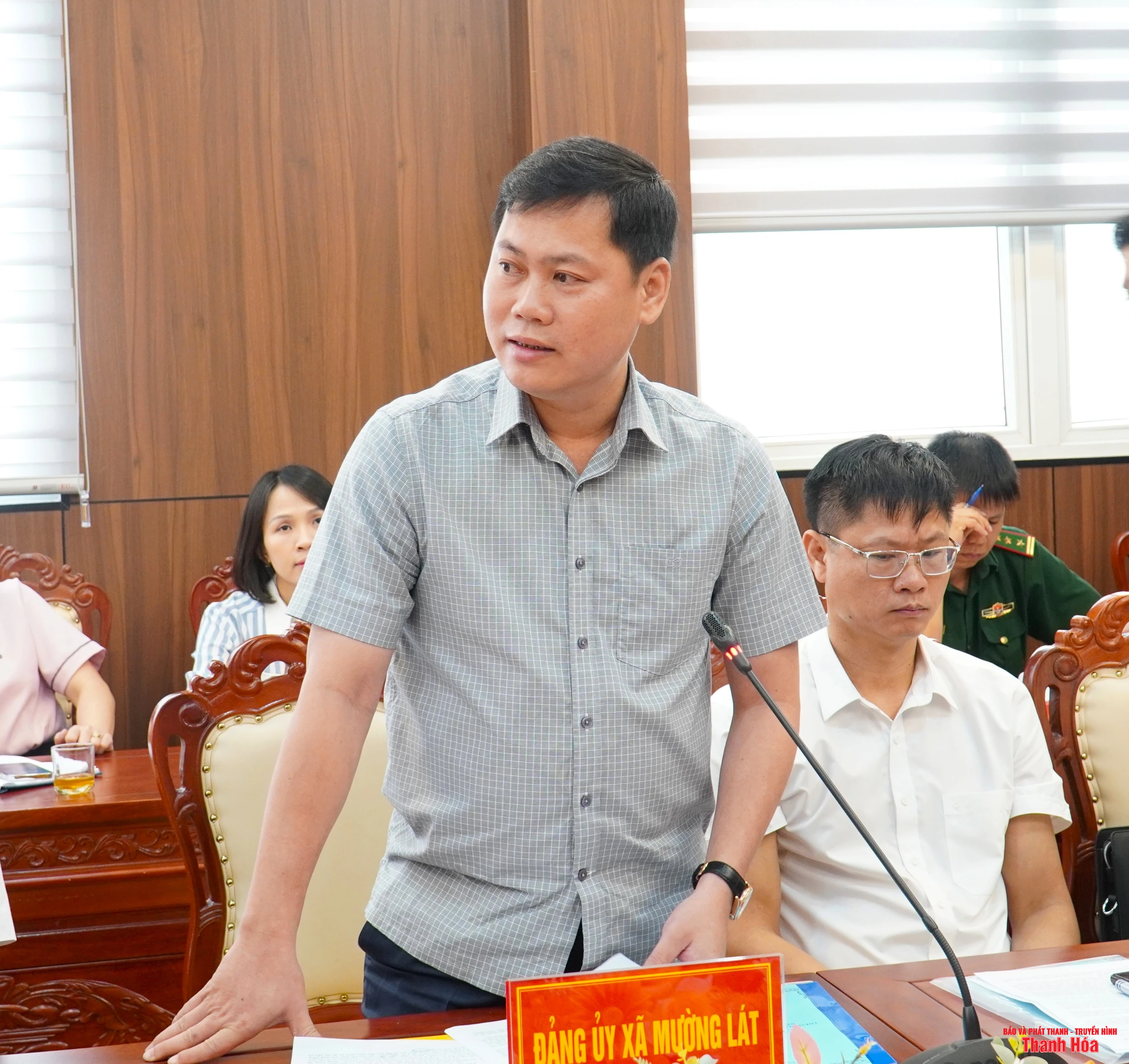 Cho ý kiến về công tác chuẩn bị Đại hội Đảng bộ các xã mới