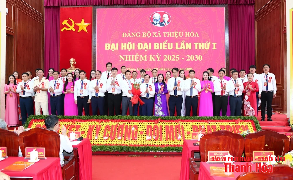 Phó Bí thư Thường trực Tỉnh ủy Lại Thế Nguyên dự Đại hội đại biểu Đảng bộ xã Thiệu Hóa