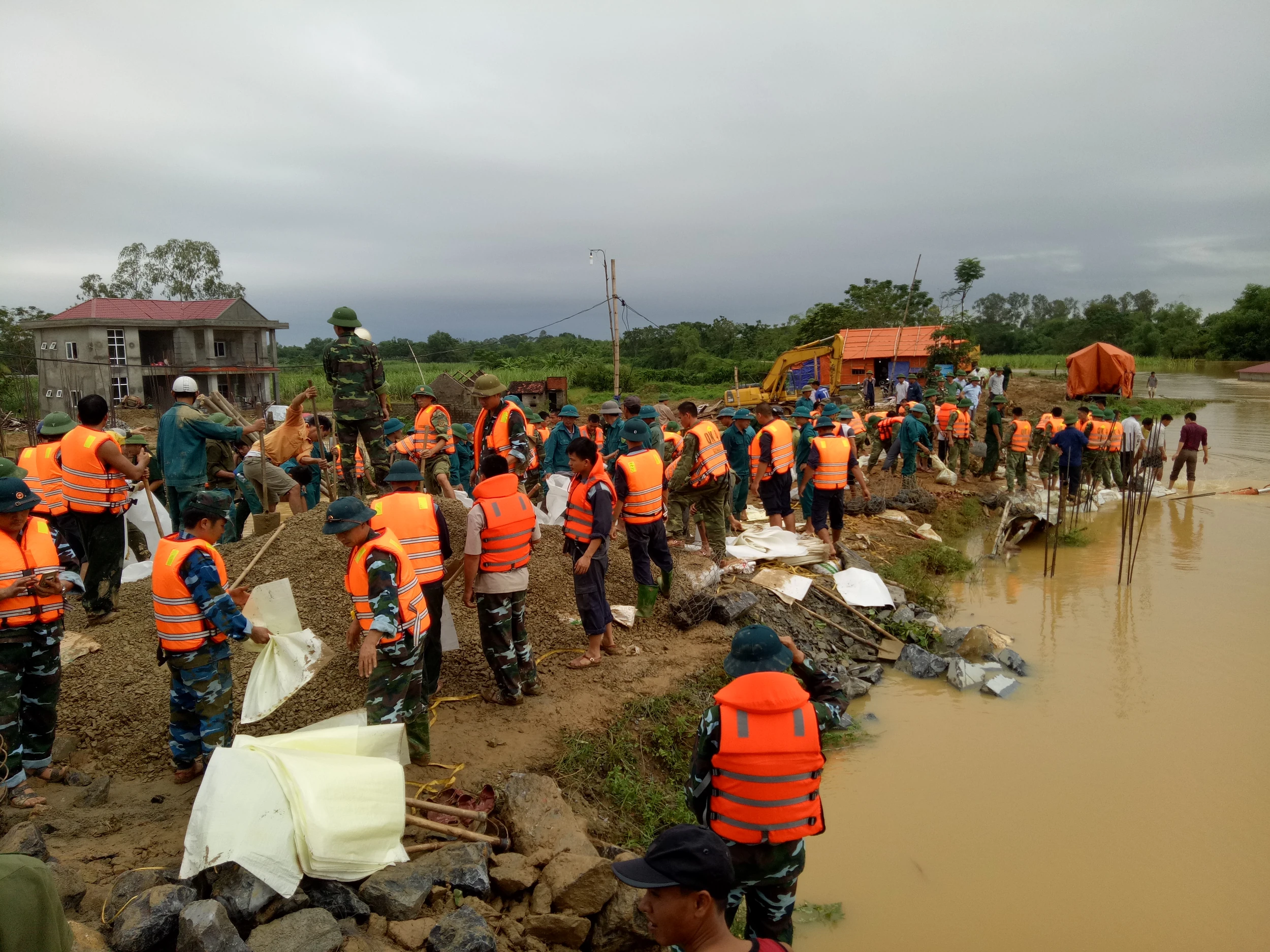 Đại hội Đại biểu Đảng bộ tỉnh Thanh Hóa lần thứ XIX, nhiệm kỳ 2020-2025: Đặt nền móng cho giai đoạn “tăng tốc và bứt phá” - Bài 2: Xây dựng Đảng là then chốt