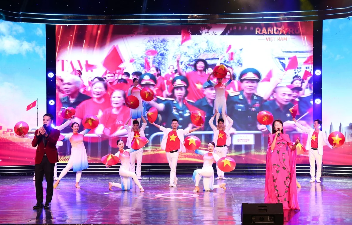 Chương trình nghệ thuật chào mừng thành công Đại hội đại biểu Đảng bộ tỉnh lần thứ XX