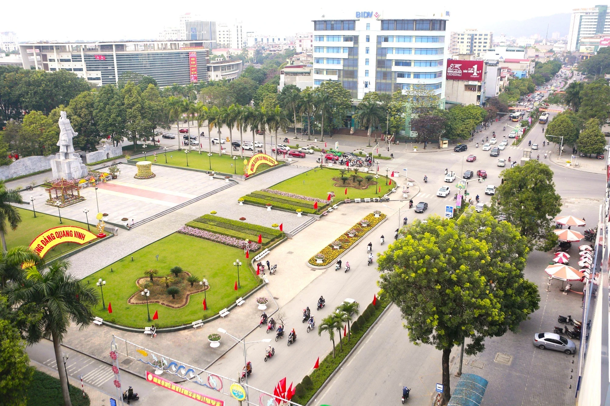 Hướng tới tương lai rạng rỡ!