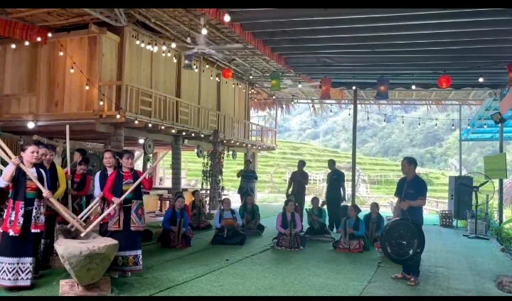 Đồng bào vùng cao xứ Thanh hướng về Đại hội