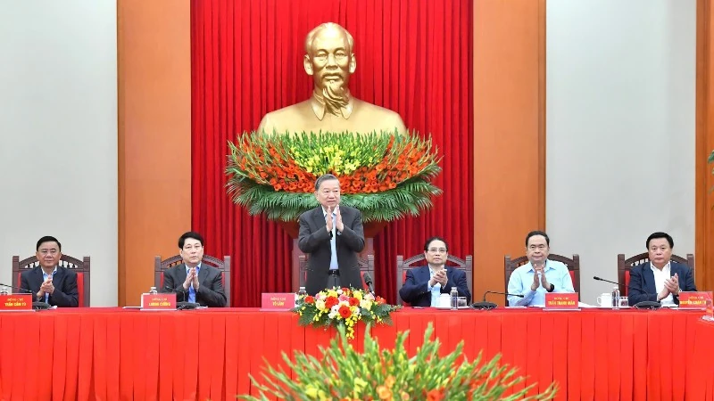 Tạo thống nhất nhận thức, quyết tâm và hành động thực hiện thắng lợi Nghị quyết Đại hội XIV