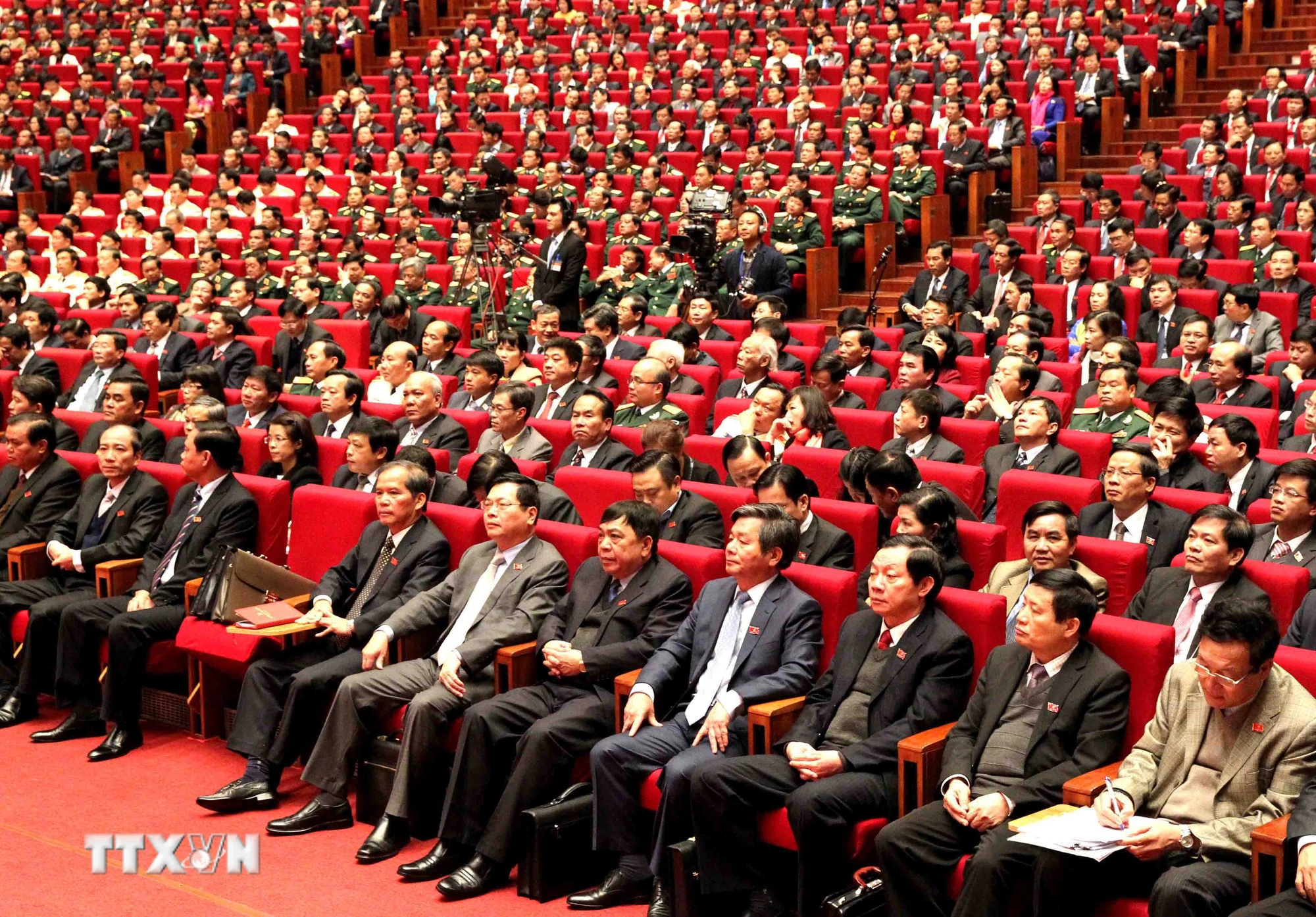 Đại hội XII của Đảng: Đẩy mạnh toàn diện và đồng bộ đổi mới