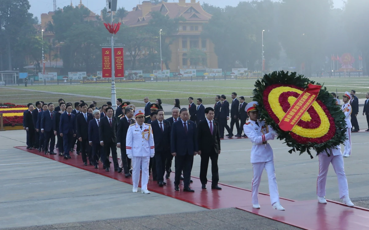 Hình ảnh Đoàn đại biểu Đảng bộ tỉnh Thanh Hóa dự Đại hội XIV của Đảng