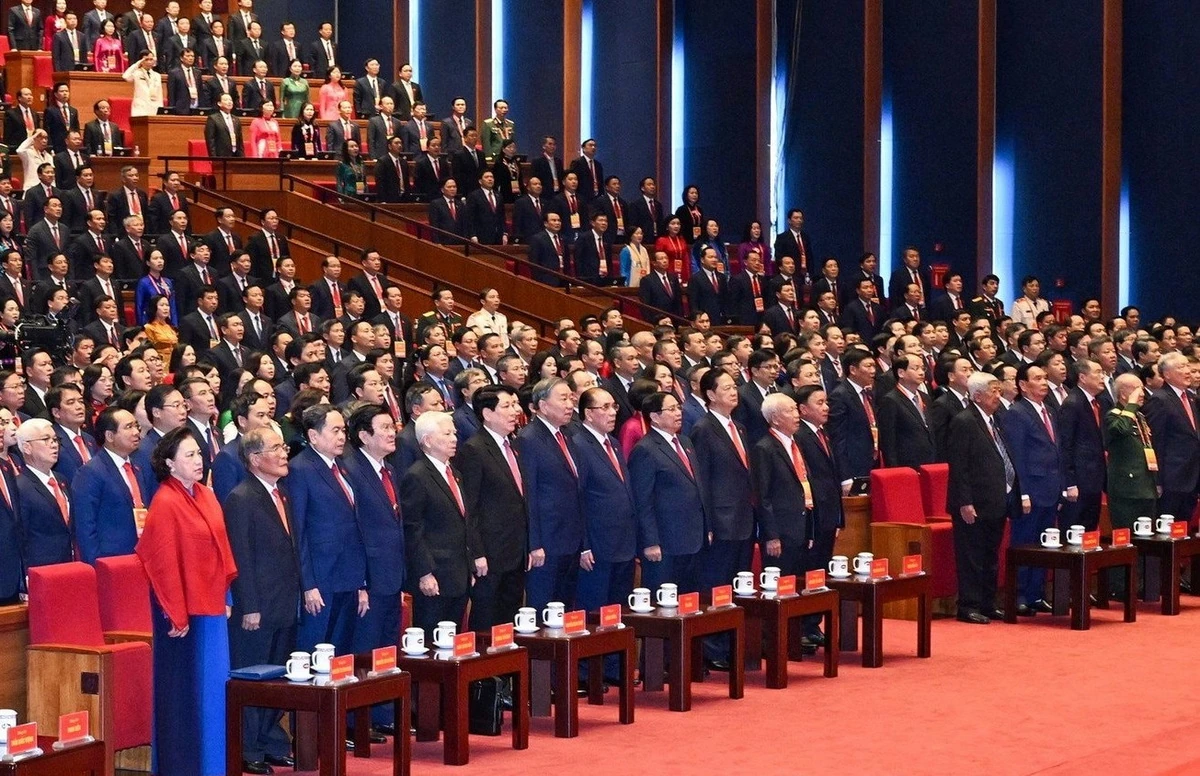 Hình ảnh Đoàn đại biểu Đảng bộ tỉnh Thanh Hóa tại phiên khai mạc Đại hội XIV của Đảng