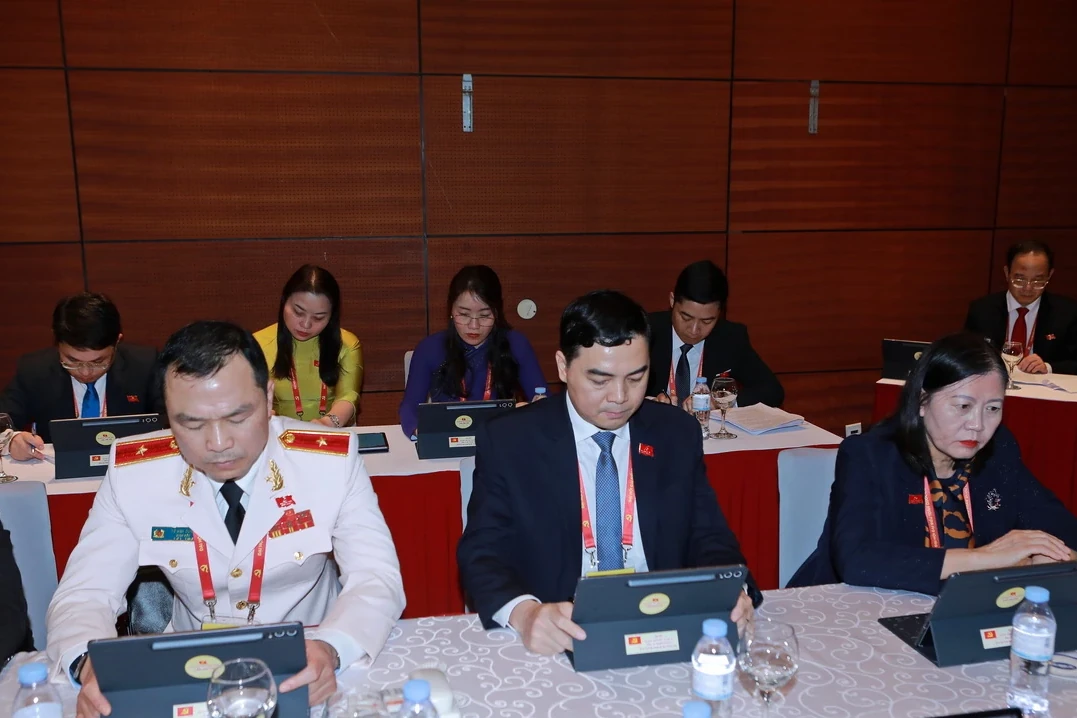 Hình ảnh Đoàn đại biểu Đảng bộ tỉnh Thanh Hóa tại phiên khai mạc Đại hội XIV của Đảng