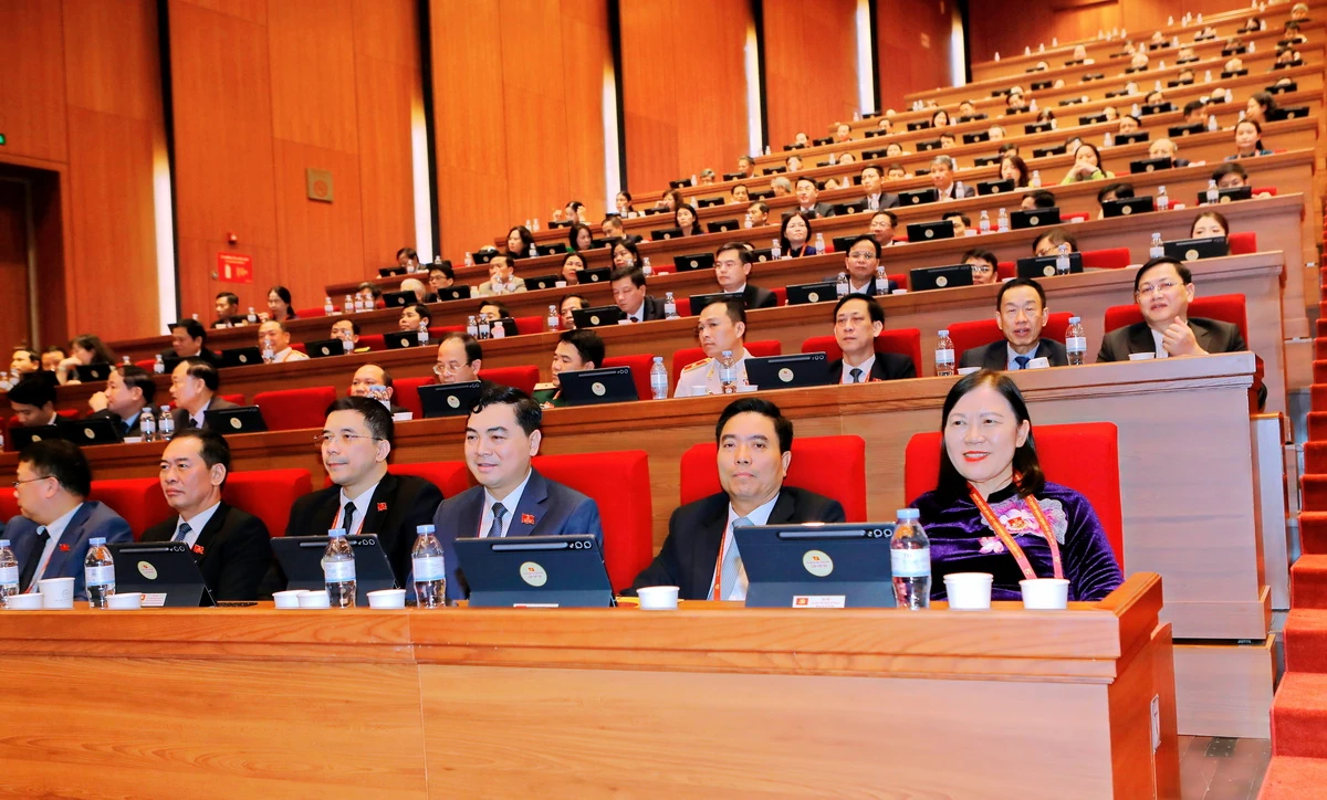 Đại hội XIV của Đảng: Đoàn đại biểu Đảng bộ tỉnh Thanh Hóa dự phiên thảo luận tại hội trường