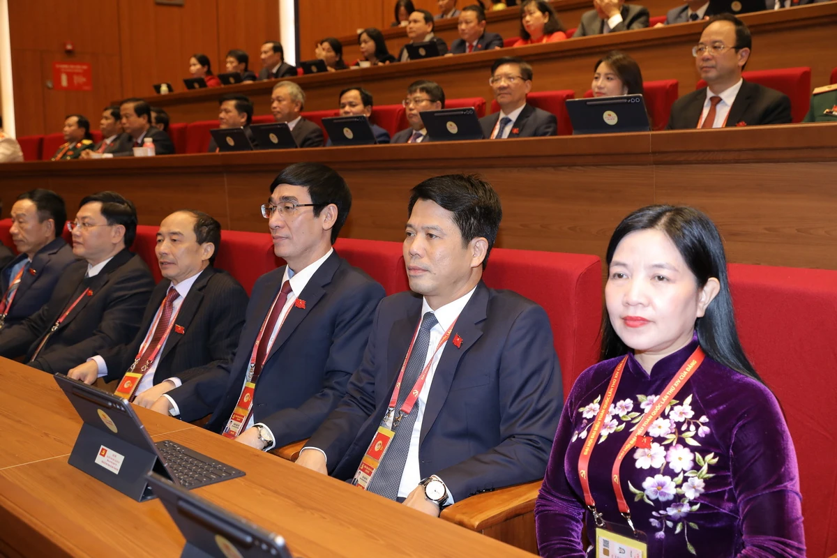 Đoàn đại biểu Đảng bộ tỉnh Thanh Hóa dự phiên bế mạc Đại hội XIV của Đảng
