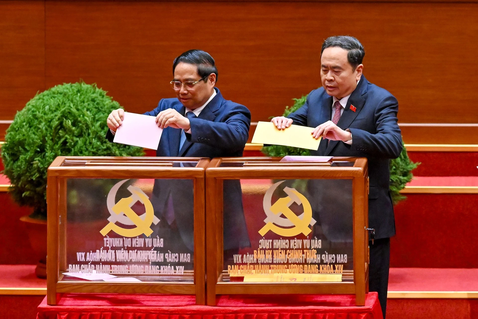 Bỏ phiếu bầu Ban Chấp hành Trung ương Đảng khóa XIV