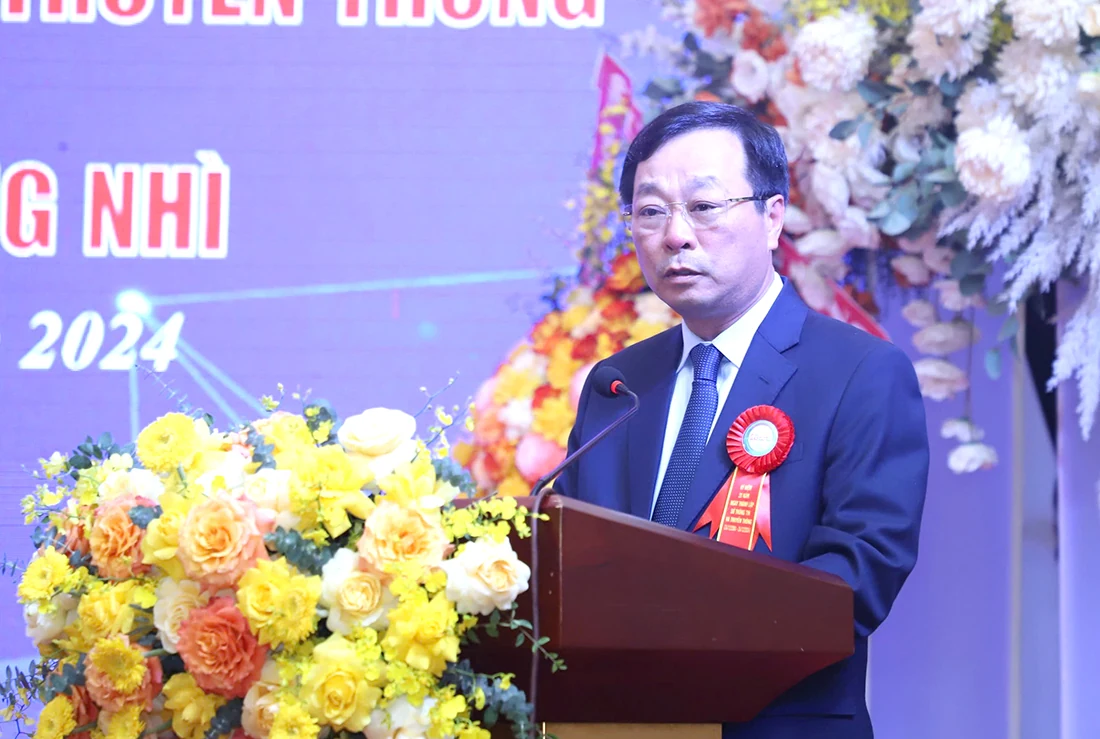 Provincial Department of Information and Communications: Receiving the Second-Class Labor Medal and meeting to celebrate the 20th anniversary of its establishment