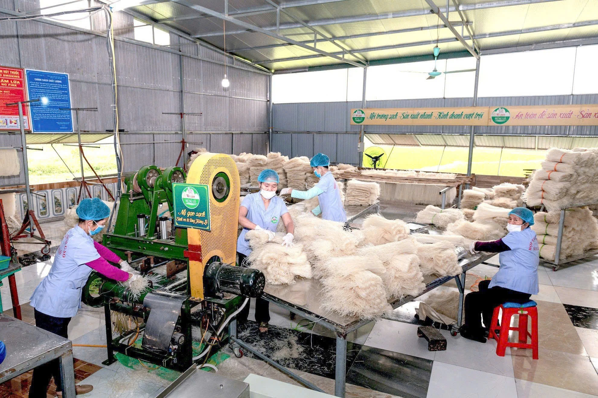 Phu Tho Has 3 Cooperatives/Peoples Credit Funds Honored and Receive the CoopStar Awards in 2025