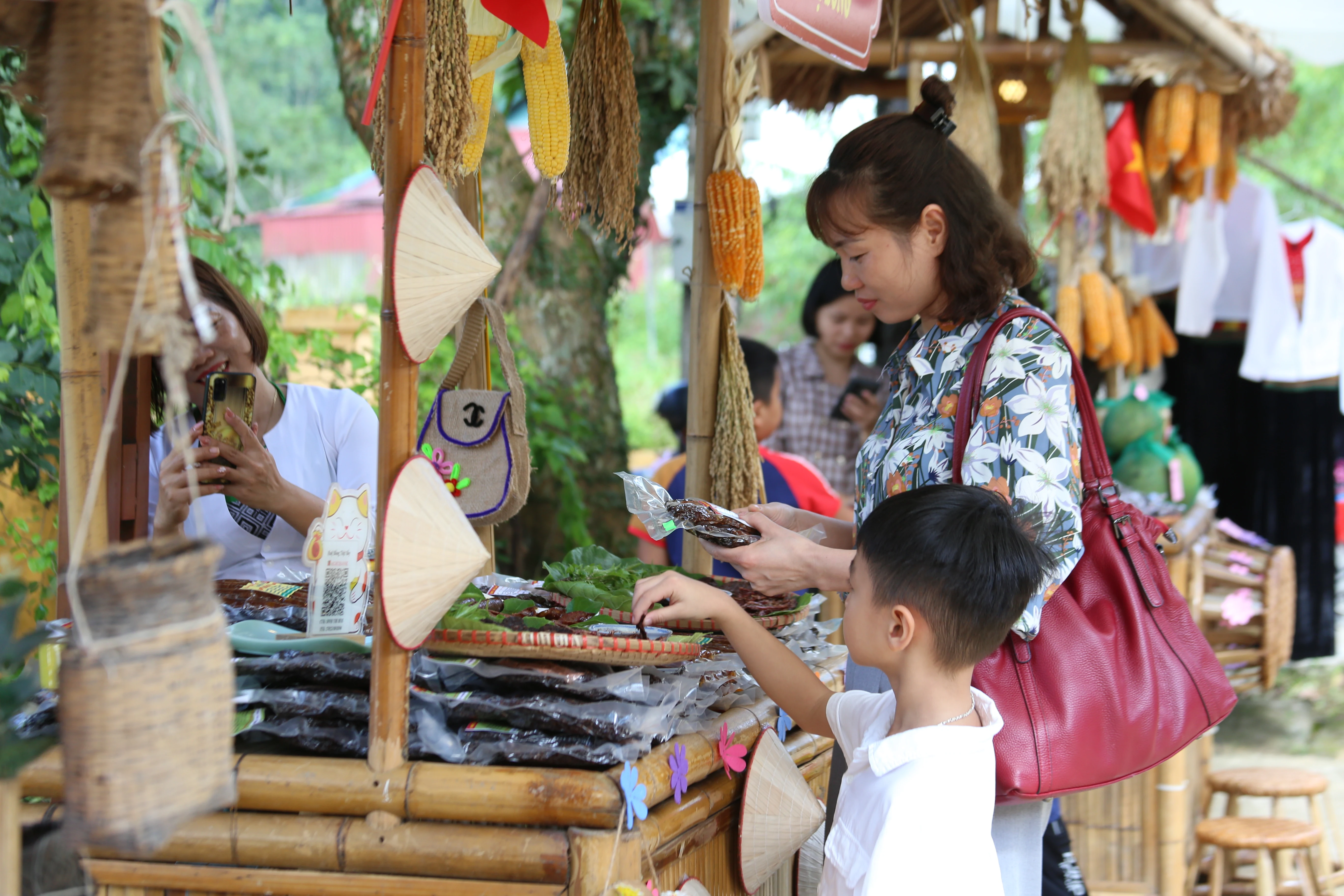 Exciting cultural, tourism, and culinary events at Xuan Son National Park during the April 30 – May 1 holidays