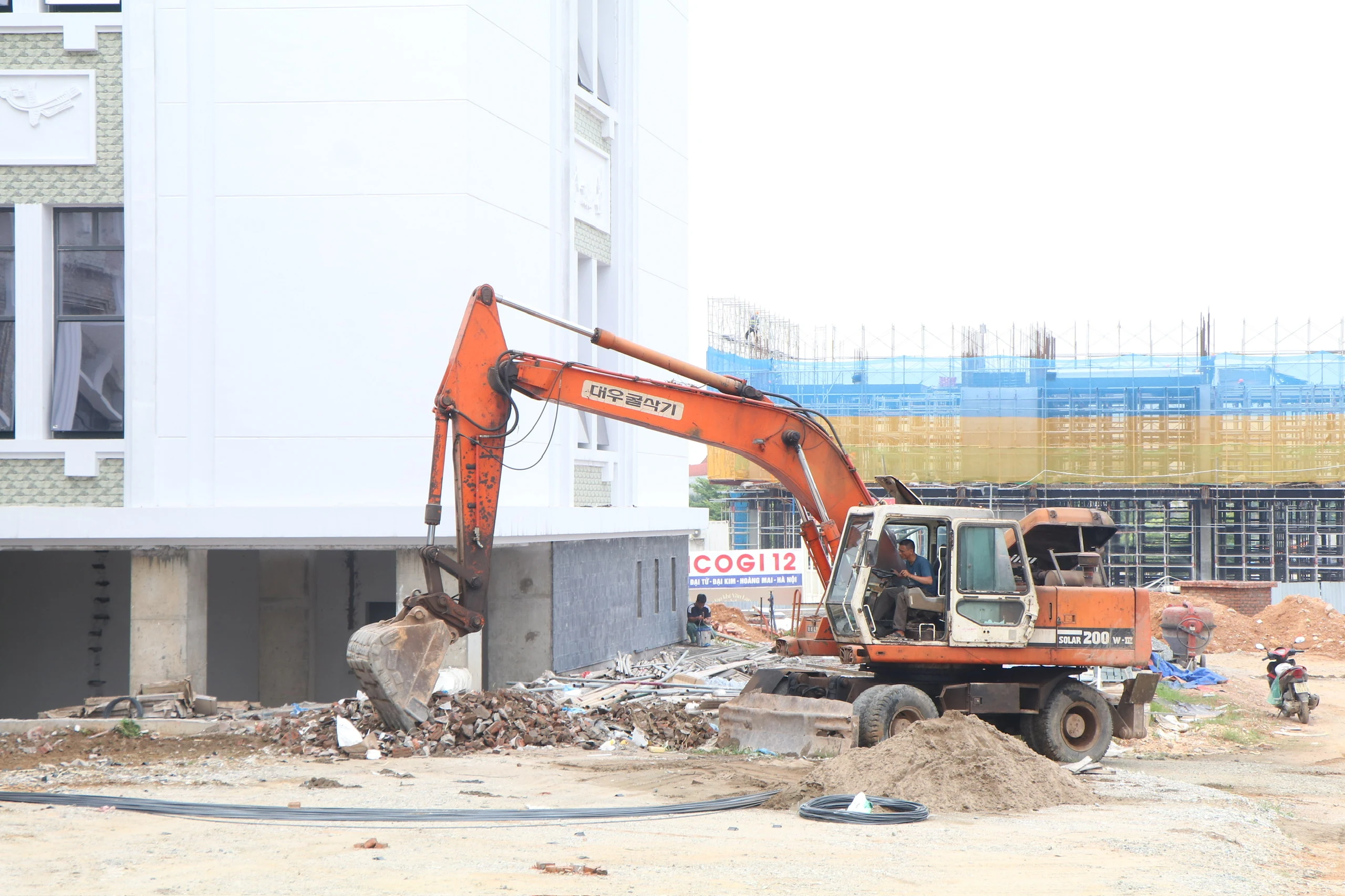 Inside the Final Stages of the Phu Tho Provincial Cultural and Arts House