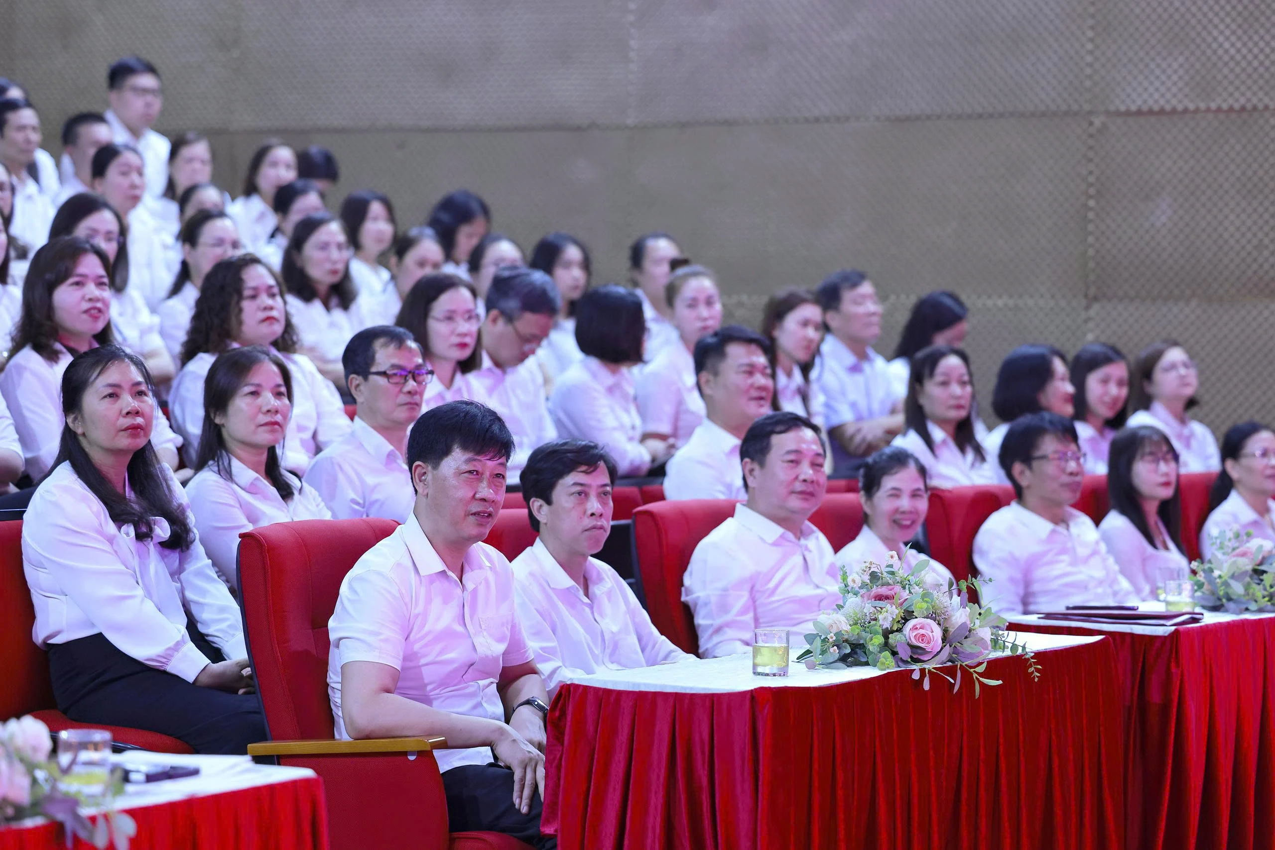 Phu Tho announces establishment of Provincial Newspaper and Radio-Television Station