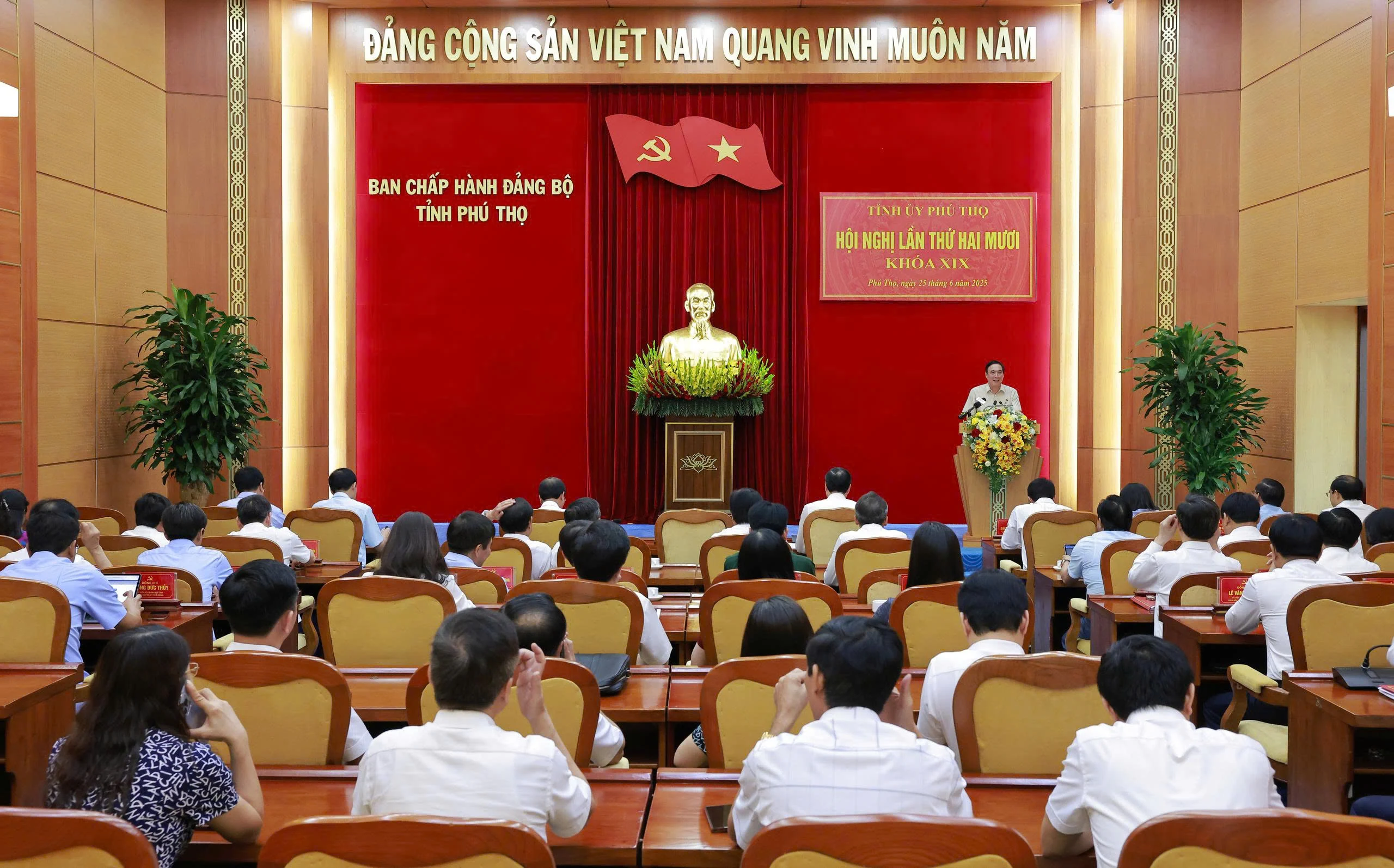 Phu Tho holds 20th Provincial Party Executive Committee Conference