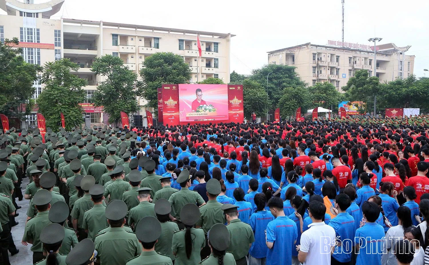 Phu Tho People Join walk for a united and strong Viet Nam