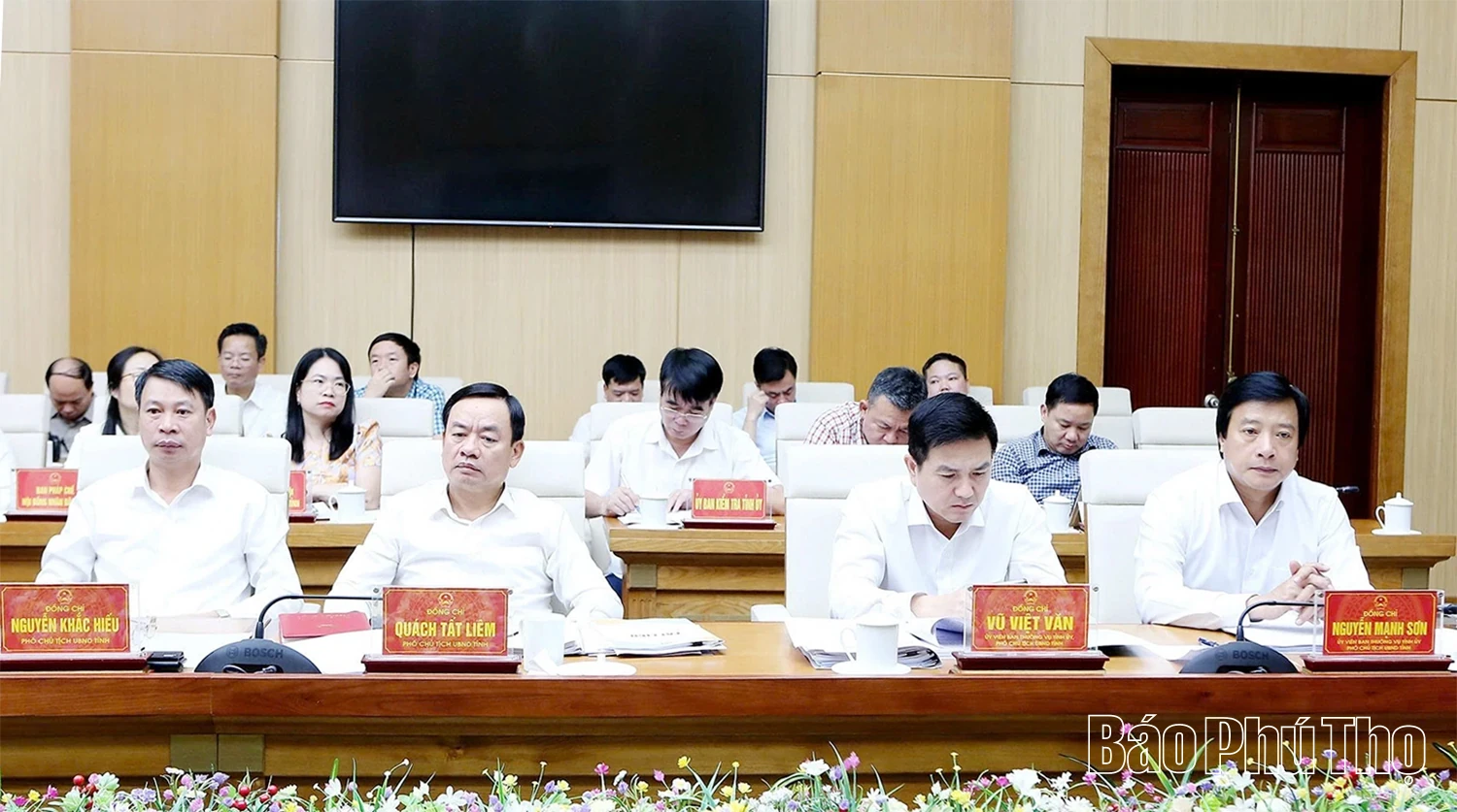 Provincial Peoples Committee Holds July Administrative Meeting