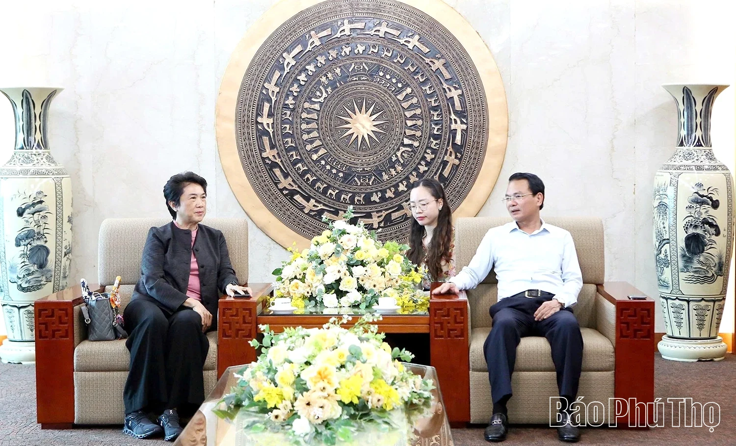 Secretary of the Provincial Party Committee Dang Xuan Phong Receives CEO of Amata (Thailand)