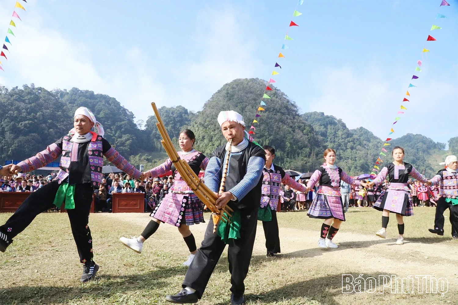 Phu Tho Tourism Shines from the Depth of Cultural Heritage