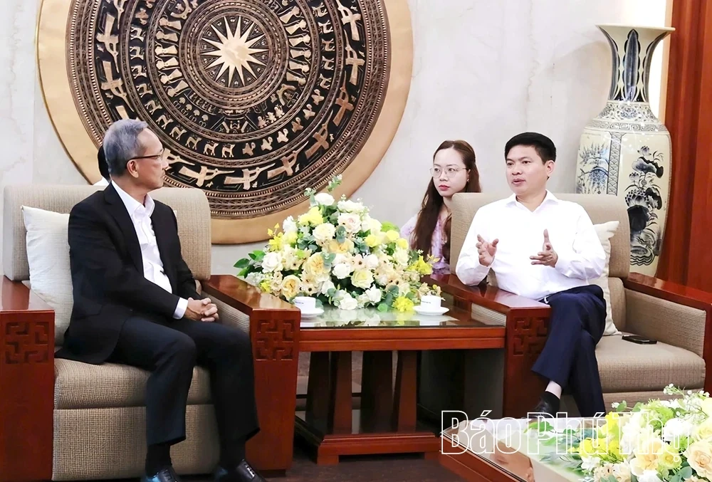 Provincial Party Secretary Truong Quoc Huy Receives Courtesy Visit from Amata Group (Thailand)