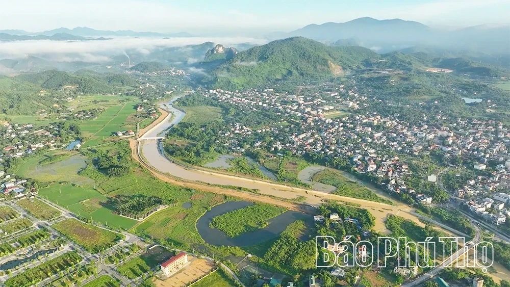 Development Opportunities for Suburban Communes Around Hanoi