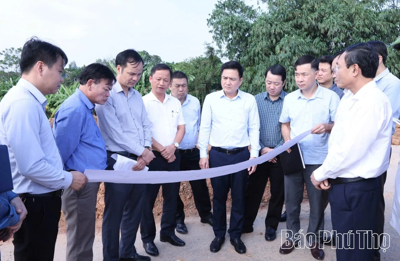 Vice Chairman of Provincial Peoples Committee Vu Viet Van inspects progress of key transport projectsi in Vinh Phuc area
