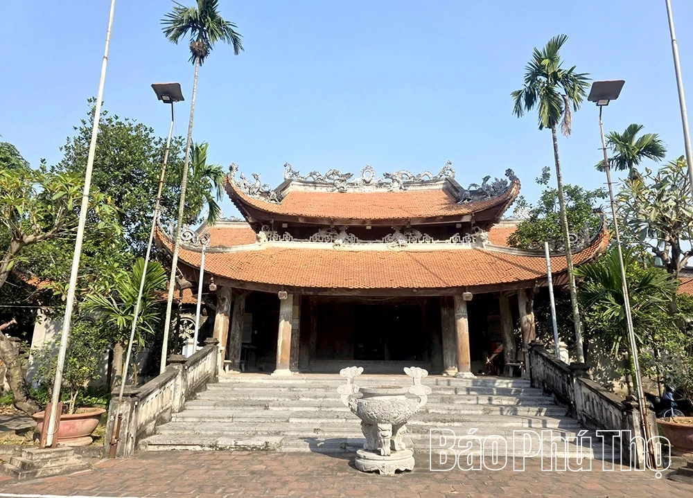 Huong Canh Communal House Complex – A “Living Museum” of Royal Architecture in the Doai Region