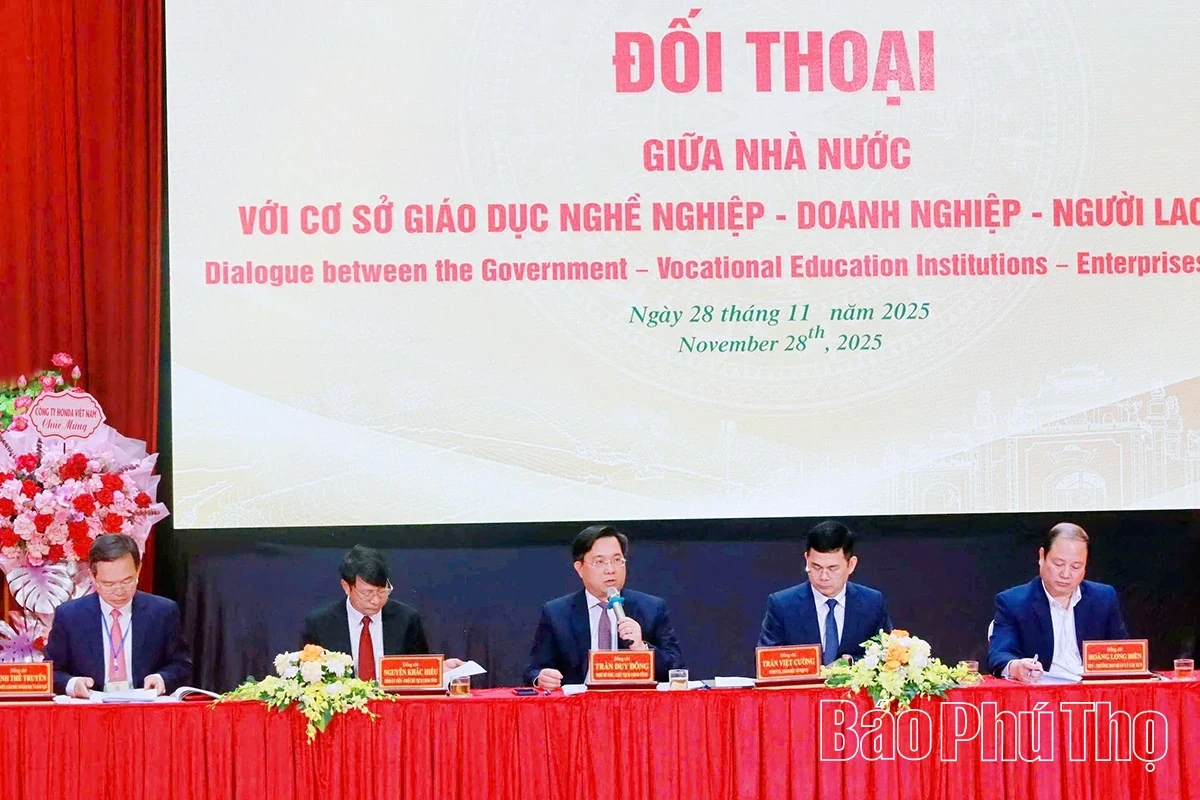 Phu Tho Province Human Resources Workshop enters a New Era and 2025 Job Fair