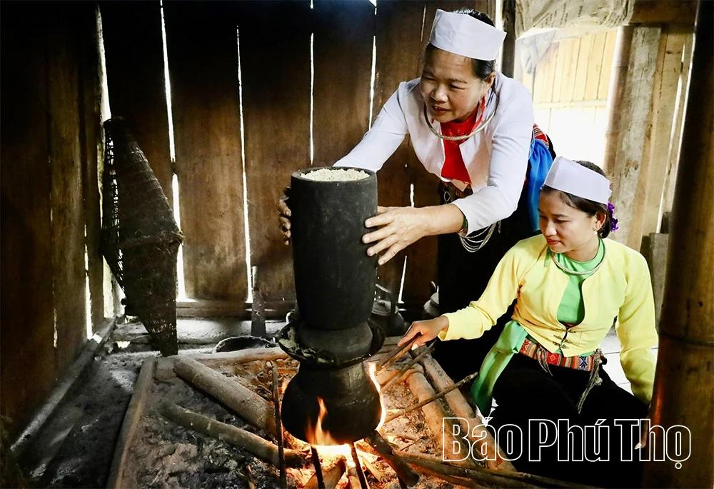 The Unique Com De Traditional Festival