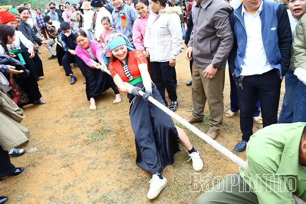 Distinctive Culture of the Tay People: Strengthening Community in Cao Son Commune