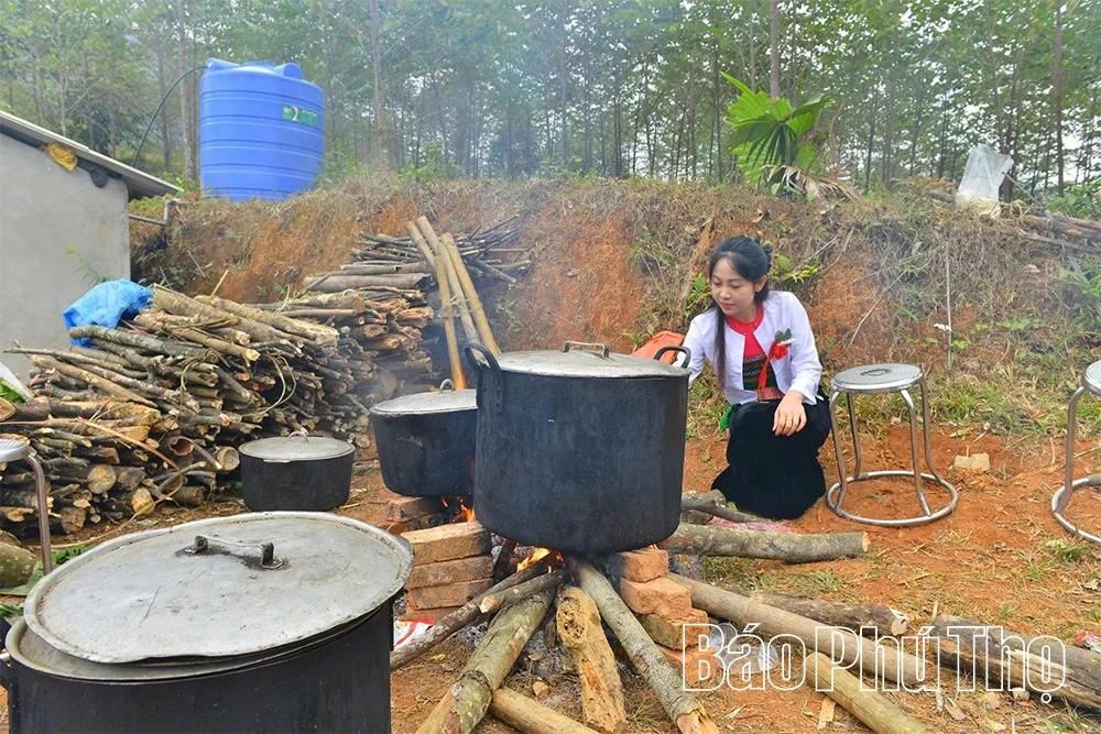 Distinctive Culture of the Tay People: Strengthening Community in Cao Son Commune