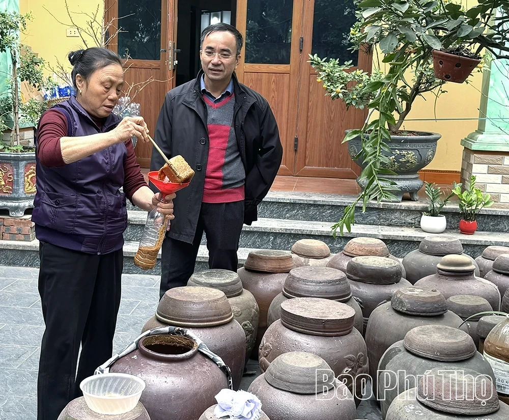 The Rich Flavor of Kha Do Traditional Fermented Soy Sauce