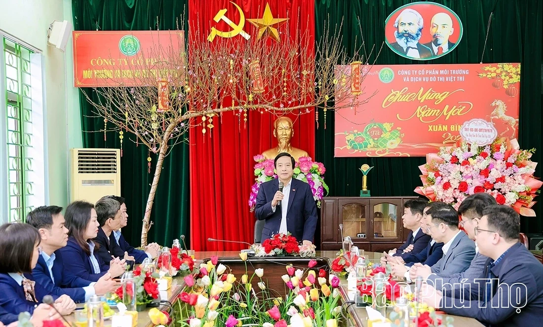 Provincial Party Deputy Secretary Nguyen Manh Son Visits and Extends New Year Greetings to Local Businesses