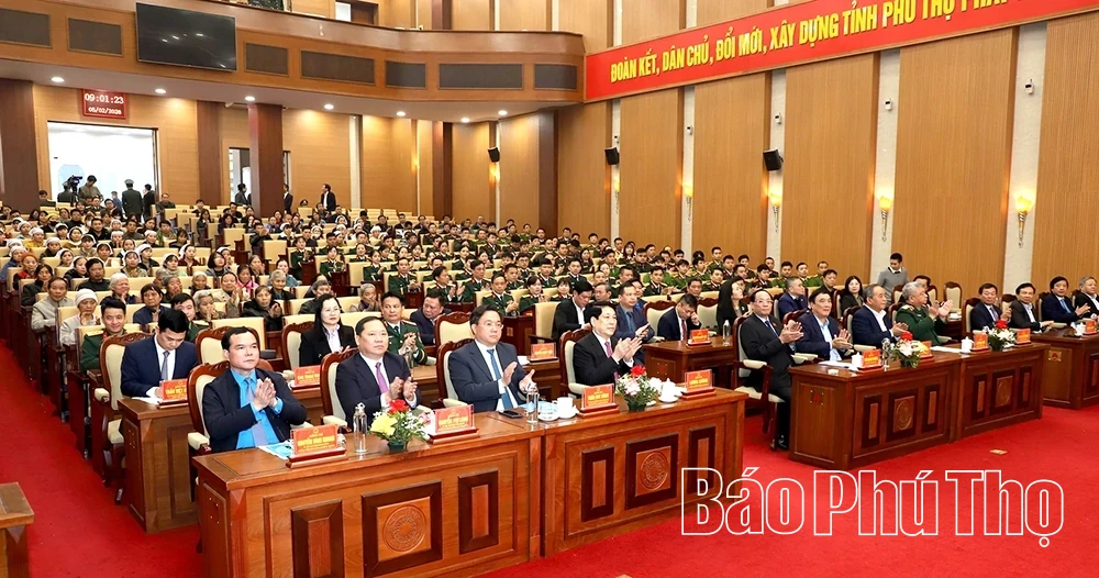 State President Luong Cuong Visits, Presents Gifts, and Extends Lunar New Year Wishes in Phu Tho