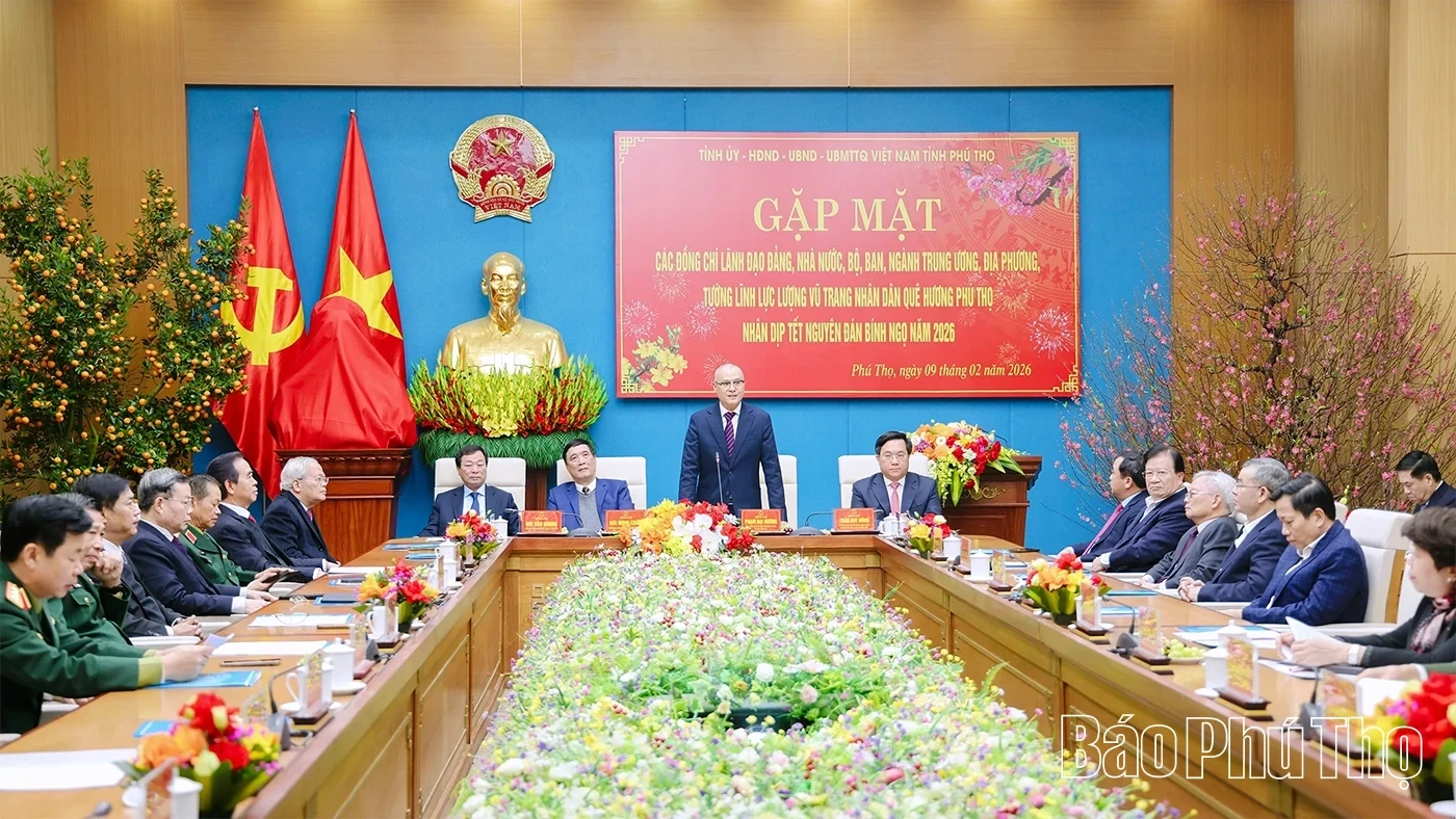 Meeting with current and former leaders of the Party and State, and generals from Phu Tho province on the occasion of the Lunar New Year