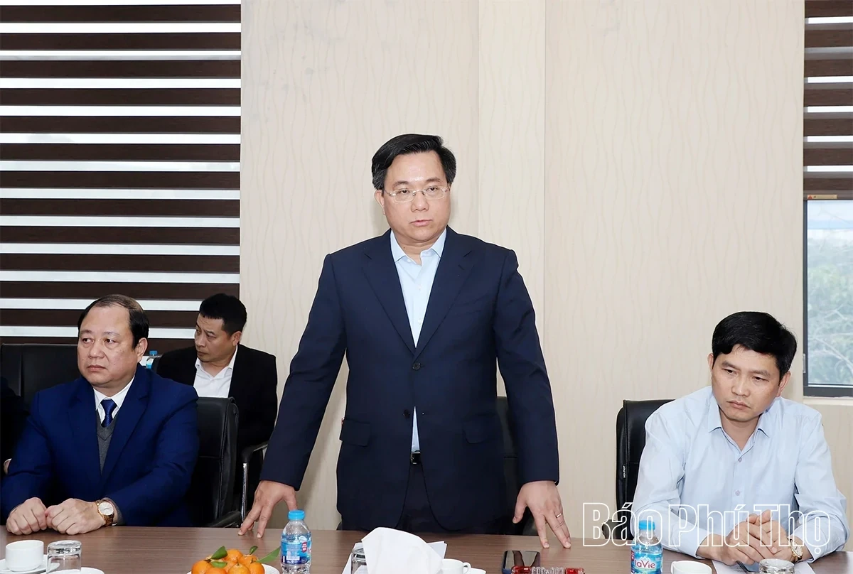 Chairman of Provincial People’s Committee Tran Duy Dong Visits and Extends Tet Wishes to Enterprises in Phu Ha Industrial Zone