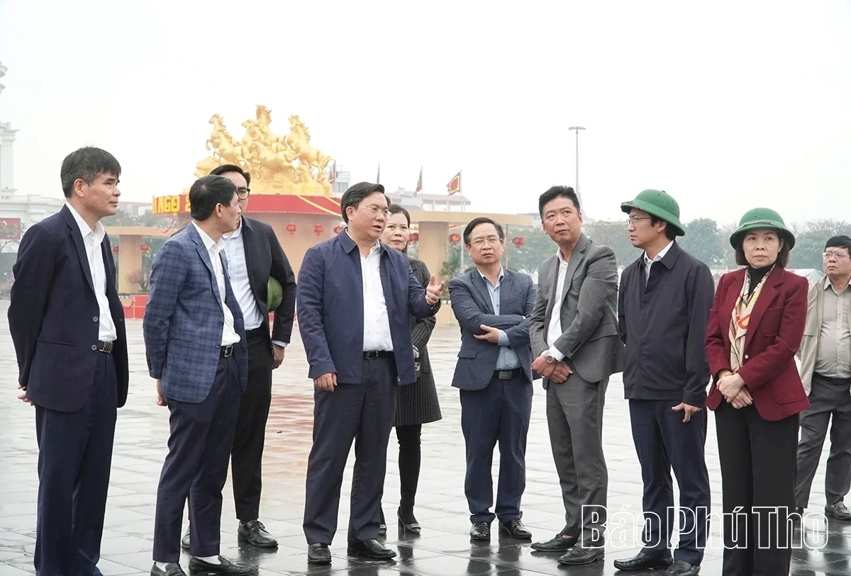Provincial Chairman Tran Duy Dong Inspects Urban Beautification for Lunar New Year