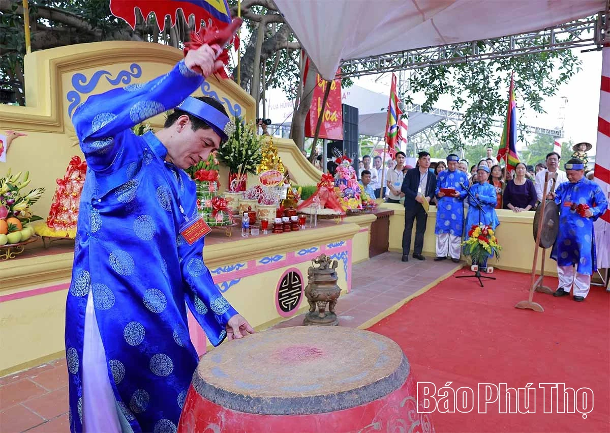 The Festival of Hung King Teaching People to Plant Rice