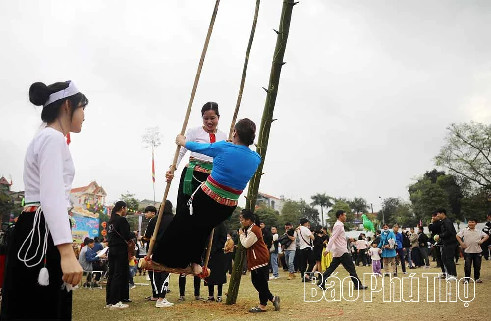Joyful Spring Festivals with Traditional Folk Games