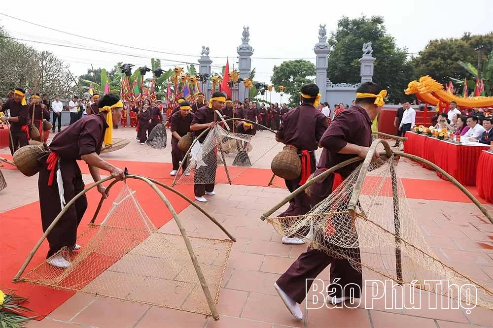 Joyful Spring Festivals with Traditional Folk Games