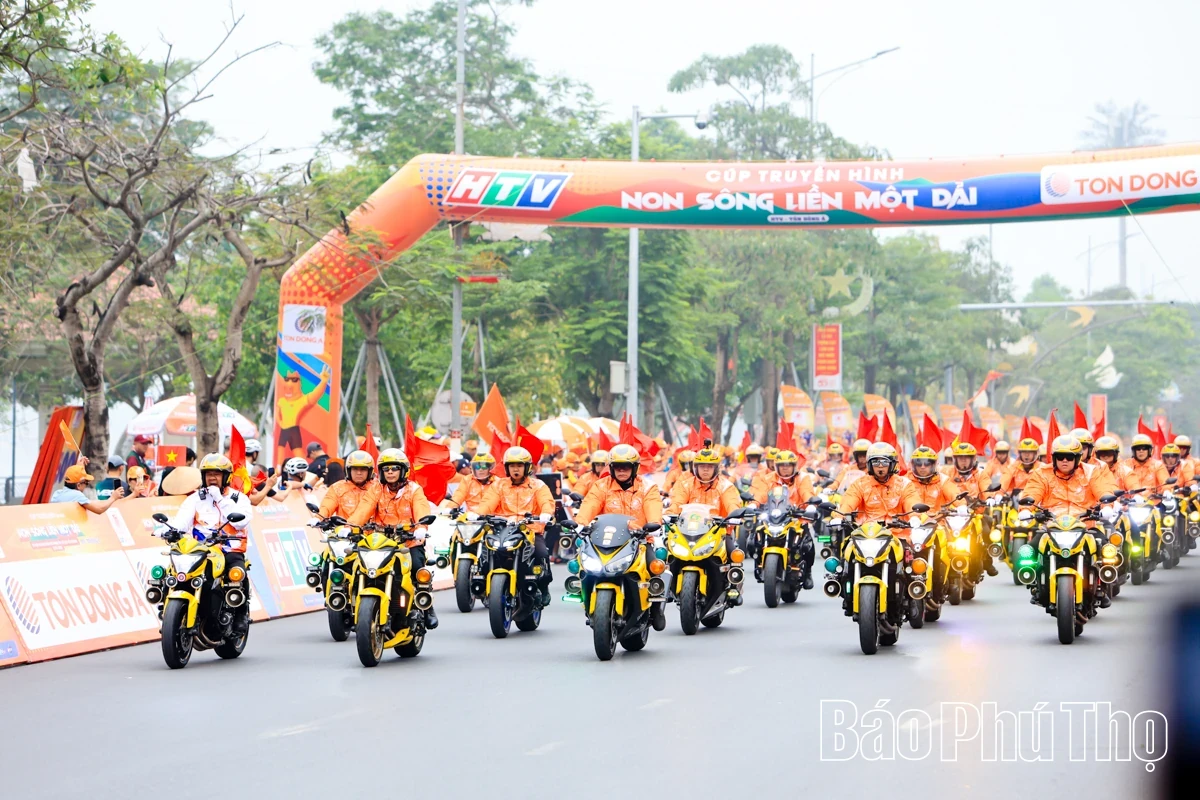 Fiery Racetrack on the Journey 