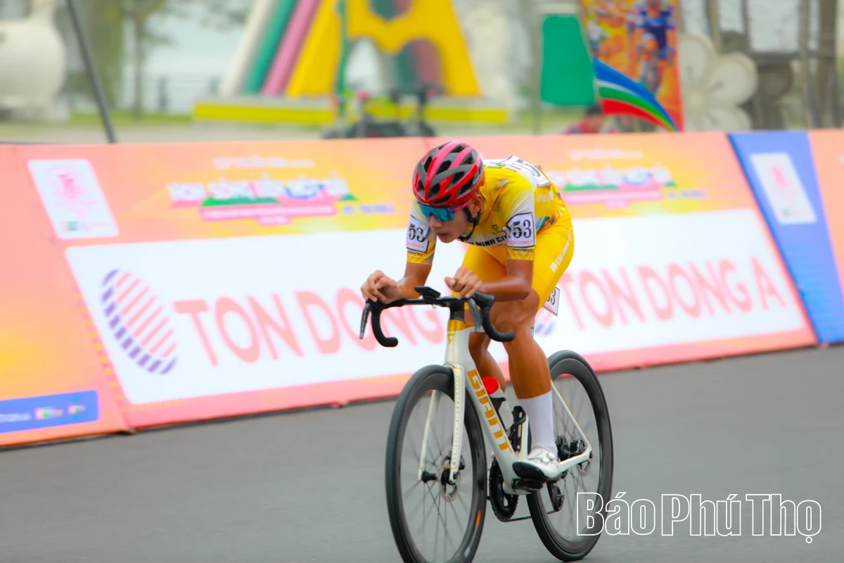 Fiery Racetrack on the Journey 