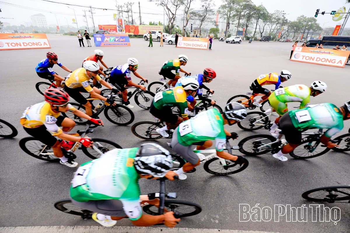 Fiery Racetrack on the Journey 