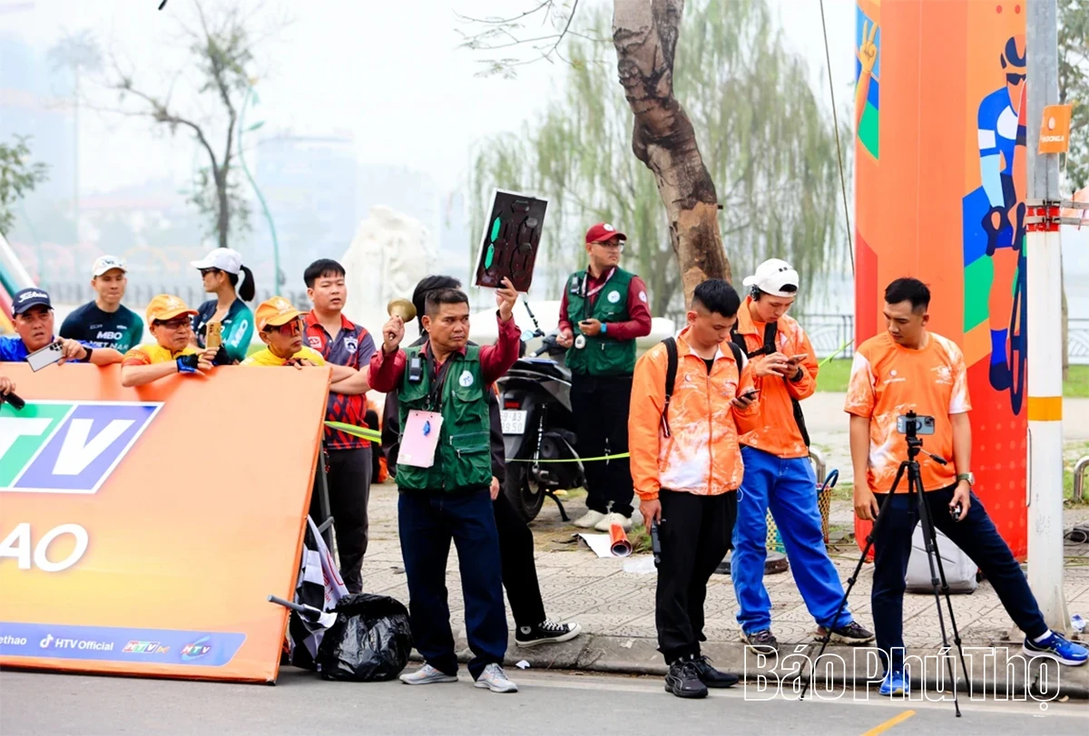 Fiery Racetrack on the Journey 